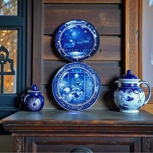 2004 2005 Small Blue Christmas Snowman Collectible Decoration Plate 4.75in Used